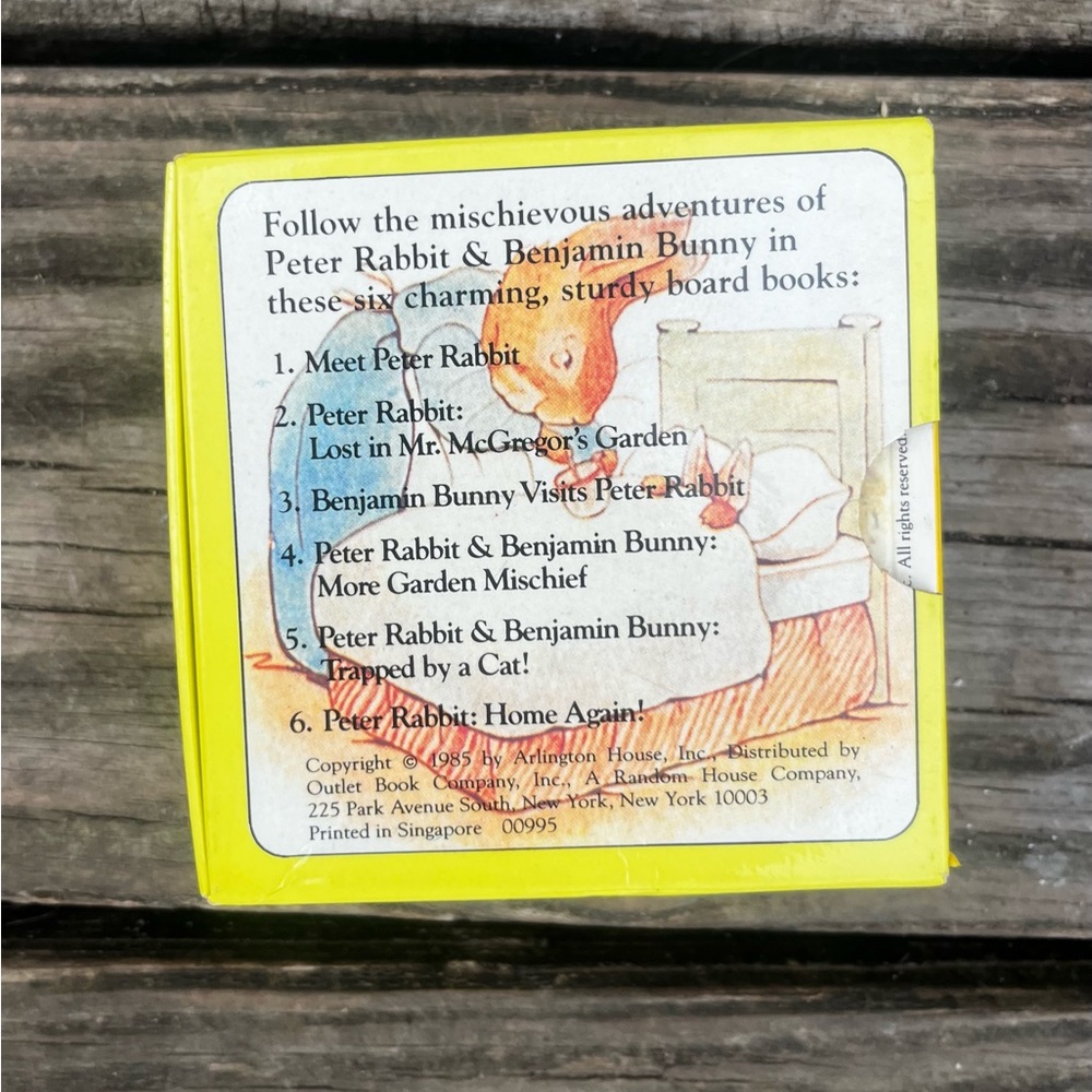 VINTAGE ’LITTLE TREASURY OF PETER RABBIT’ MINI 6 PIECE BOARD BOOK COLLECTION - Picture 2 of 6